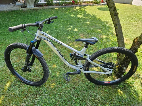 Privateer 141 (M) - Fox Performance Elite, Sram GX, Code RSC, Oneup Dropper, RaceFace