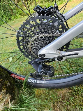 Privateer 141 (M) - Fox Performance Elite, Sram GX, Code RSC, Oneup Dropper, RaceFace