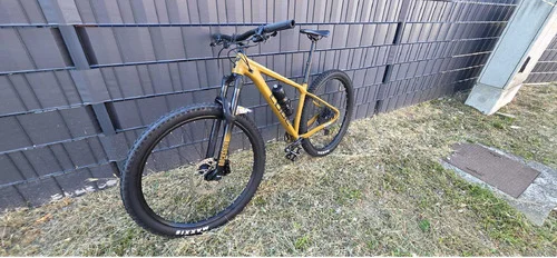 Cube react hardtail bije
