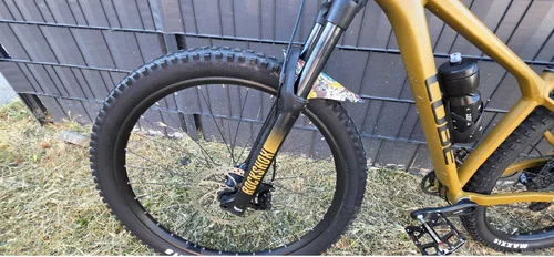 Cube react hardtail bije