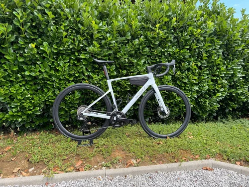 Scott Addict 30 2026 z veliko dodatne opreme