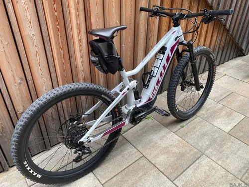 Scott Contessa Spark eRide 710