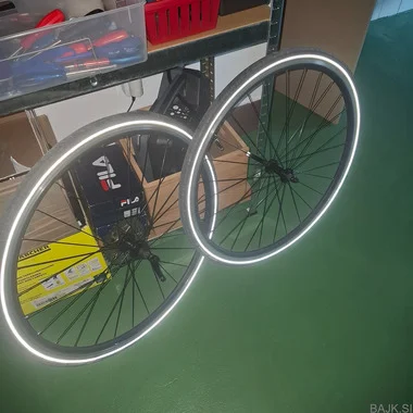 obroči 28 Entity XL3 Alu rim brakes z gumami