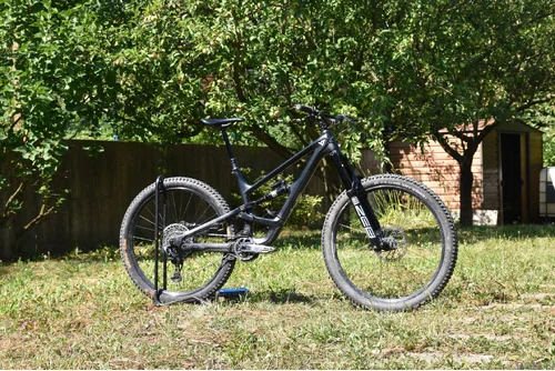 YT Capra Core 3 2024
