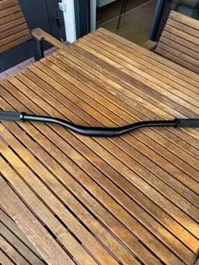 OneUp AL. handlebar 35mm z gripi