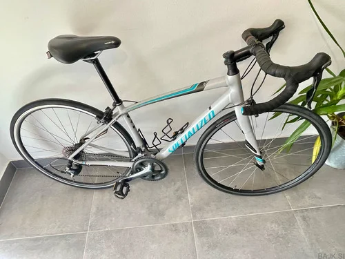 Žensko cestno kolo Specialized Dolce velikosti S