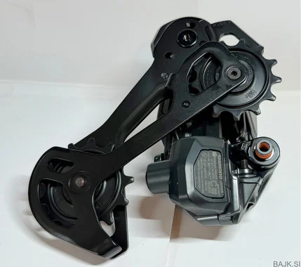 Shimano Deore XT / XTR Di2 12x set.