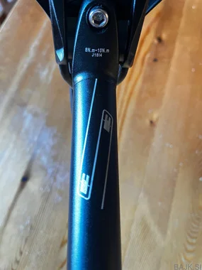 Fabric Scoop Flat Elite + Cannondale C3 Seatpost – original Cannondale F-Si