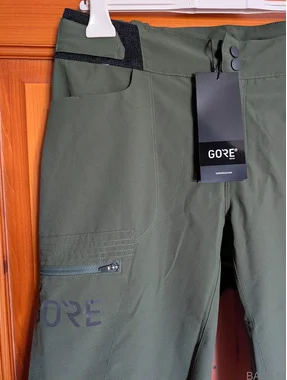GOREWEAR kratke hlače size eu L