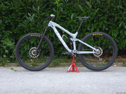TREK SLASH 9.7 2019