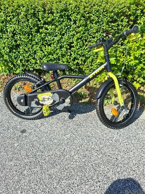 Otroško kolo Btwin Dark Hero 16 col
