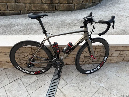 Trek Émonda SL 6 (Karbon) – KOT NOVO, le 4000 km + karbonske nadgradnje