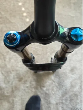 Vilica fox factory 38, 29/27,5  grip X2, 180mm hoda 2026.