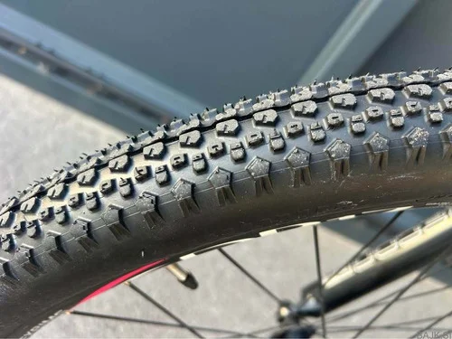 KARBONSKO GORSKO KOLO FUJI, SHIMANO XT OPREMA, HIDRAVLIČNI DISKI, ROCKSHOX VILICA, NAREJEN SERVIS