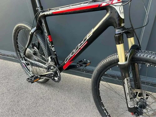 KARBONSKO GORSKO KOLO FUJI, SHIMANO XT OPREMA, HIDRAVLIČNI DISKI, ROCKSHOX VILICA, NAREJEN SERVIS