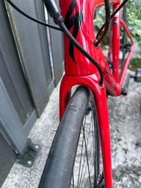 Specialized cestno Tarmac carbon SL6 Sport 2023