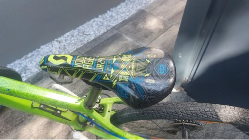 Scott Voltage JR 24 with discs and suspension