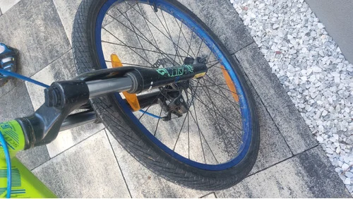 Scott Voltage JR 24 with discs and suspension