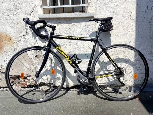 Scott Speedster S, velikost M (54 cm), Shimano Sora. Redno servisirano, v dobrem stanju.