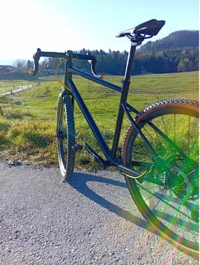 Custom gravel, velikost 48 cm, 27.5