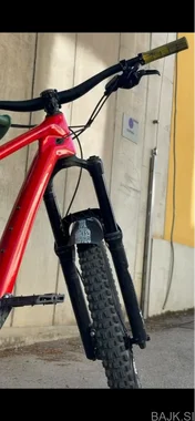 Devinci Troy Carbon 29 (price negotiable)