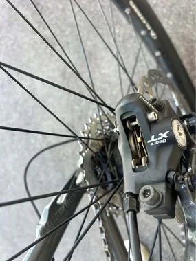 SCOTT ALU GORSKO KOLO, SHIMANO XT KOMPLET OPREMA, ROCKSHOX REBA, ZAKLEP NA KRMILU, KOMPLET SERVIS