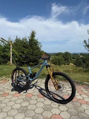 Nukeproof Giga