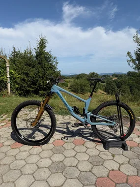 Nukeproof Giga