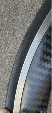 Mavic Cosmic Carbone SL – sprednji karbonski obroč za cestno kolo 700C