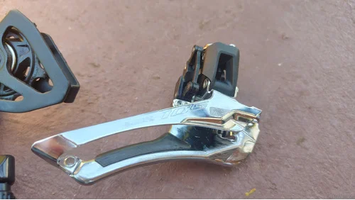 Shimano 105 R7100 (přesmykač, přehazovačka, řadicí páčky)