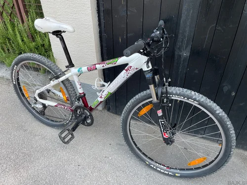 Scott contesa 26 col