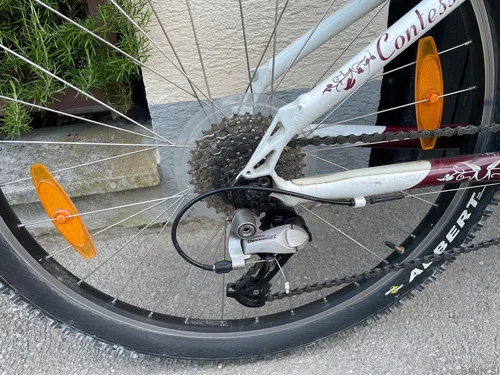 Scott contesa 26 col