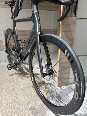 Giant Propel
