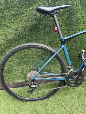 Giant - Defy Advanced 2 Complete Bike - Deep Lake