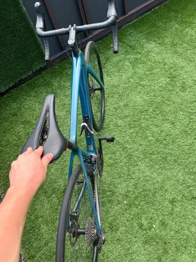Giant - Defy Advanced 2 Complete Bike - Deep Lake