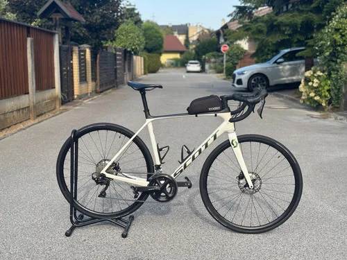 Cestno kolo Scott Addict 20 - velikost M (54)