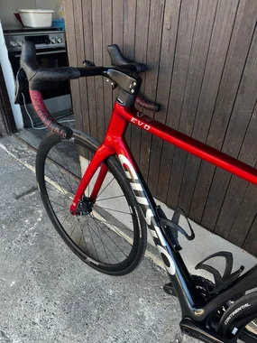 Vélo de route GUSTO DI2