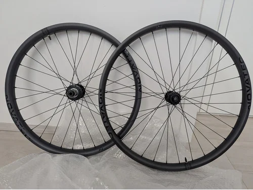 Novatec karbonski mullet wheelseti M30/M35 NOVO