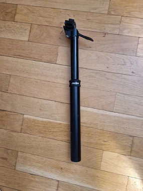 Dropper post