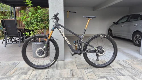 Pivot Switchblade Carbon (L) – Pro XT/XTR | Wie neu, kratzfrei