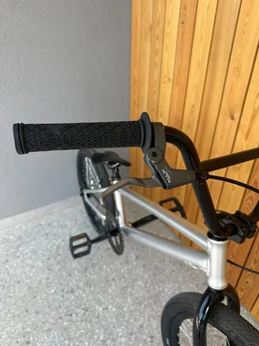 Race / Pumptrack BMX Mongoose Title PRO XL