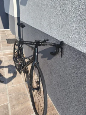 Giant TCR Advanced 1 Di2 105, almost new, bought October 2025