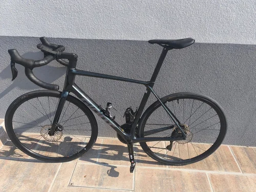 Giant TCR Advanced 1 Di2 105, almost new, bought October 2025