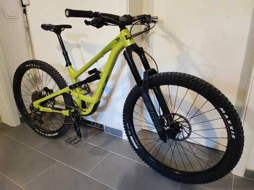 YT Capra Core 1, 2024, S velikost