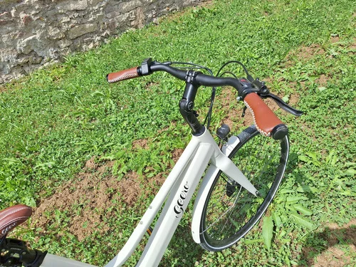 Je vends un vélo électrique Geero- comme NEUF !!