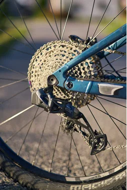 Scott Genius eRIDE 920 XL, 2021 - Bosch 625 Wh / SRAM GX AXS, nova kaseta in X01 veriga