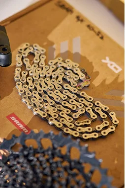 SRAM Veriga SRAM PC X01 Eagle 126 členov 12 prestav + SRAM GX AXS menjalnik + 10-52 kaseta