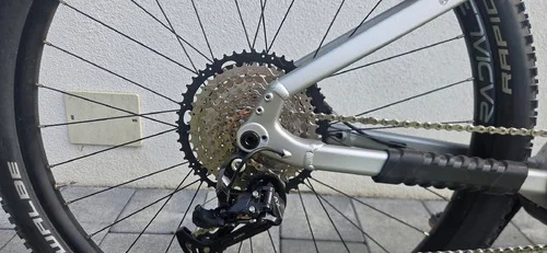 Mountain e-bike with Bosch CX equipment