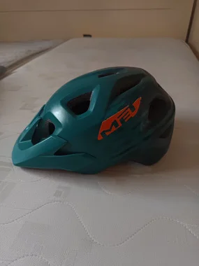Mtb čelada Met