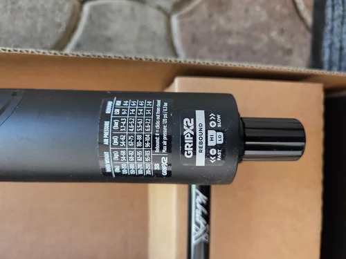 Fox 2027 38 Factory 29/27,5 GRIP X2 170mm